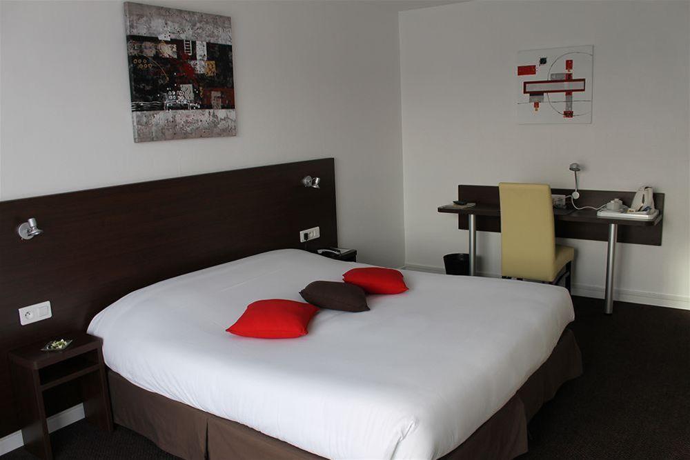 Logis Hotel & Restaurant - Le Relais De Montigny Montigny  Luaran gambar