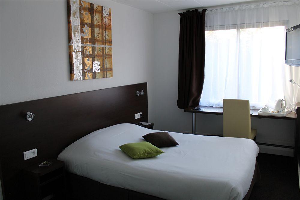 Logis Hotel & Restaurant - Le Relais De Montigny Montigny  Luaran gambar